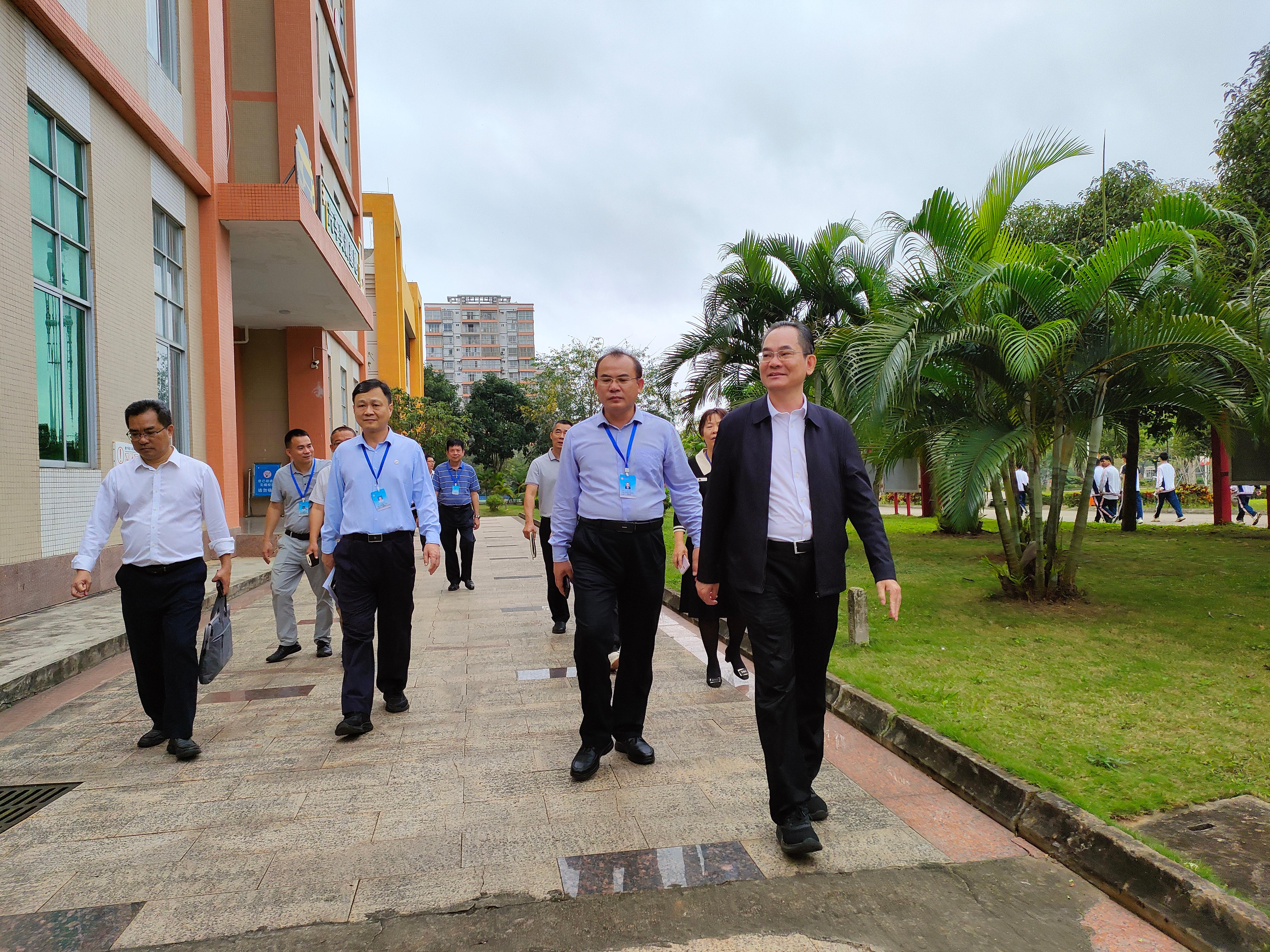 ʡ�������Ͽ���������ݰ��ѧУ���п�ѧ����